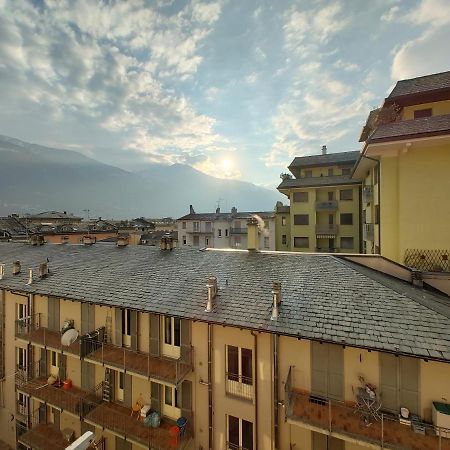 شقة La Casa Del Birraio سوندريو المظهر الخارجي الصورة